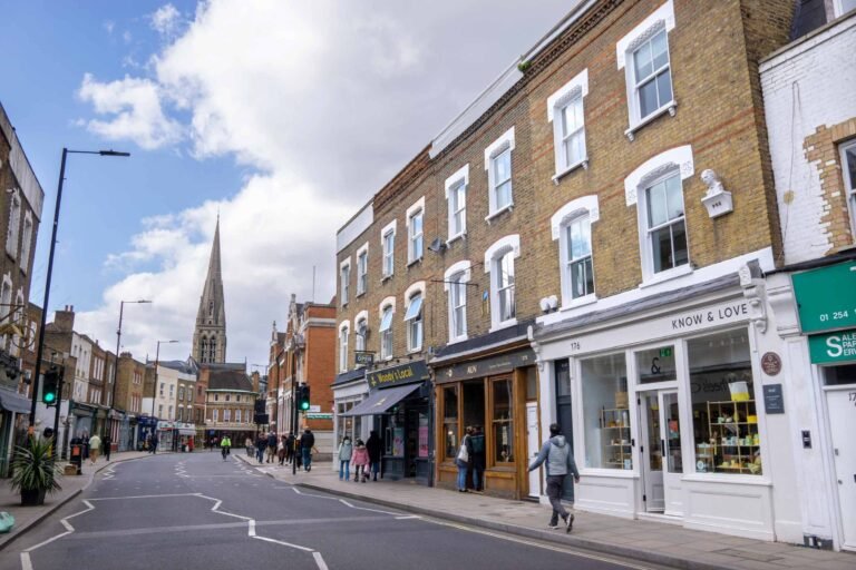 “Everyone’s clinging on for dear life”: Stoke Newington’s independent businesses call for support from John Healey ahead of Autumn Budget